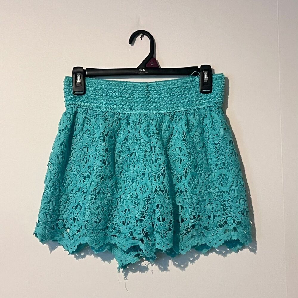 New Mix Womens Shorts Skorts Size L Bright Teal Green Lace Stretch Pull On
